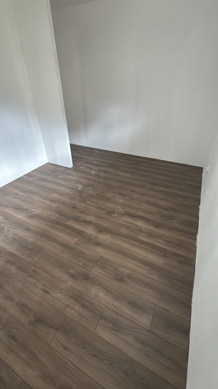 Chantier Bons-En-Chablais : Pose de parquet