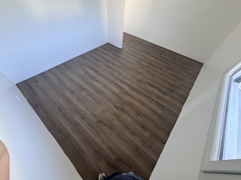 Chantier Bons-En-Chablais : Pose de parquet
