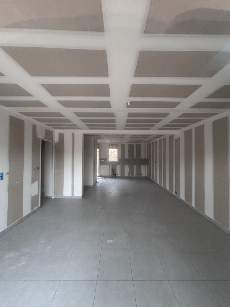 Chantier Nantua : pose des bandes a joints