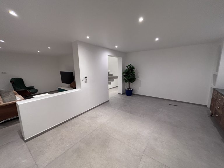 Chantier Prevessin‑Moëns : Peinture d’une Magnifique Villa