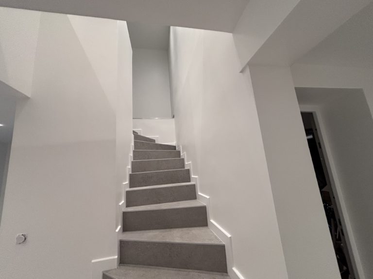 Chantier Prevessin‑Moëns : Peinture d’une Magnifique Villa