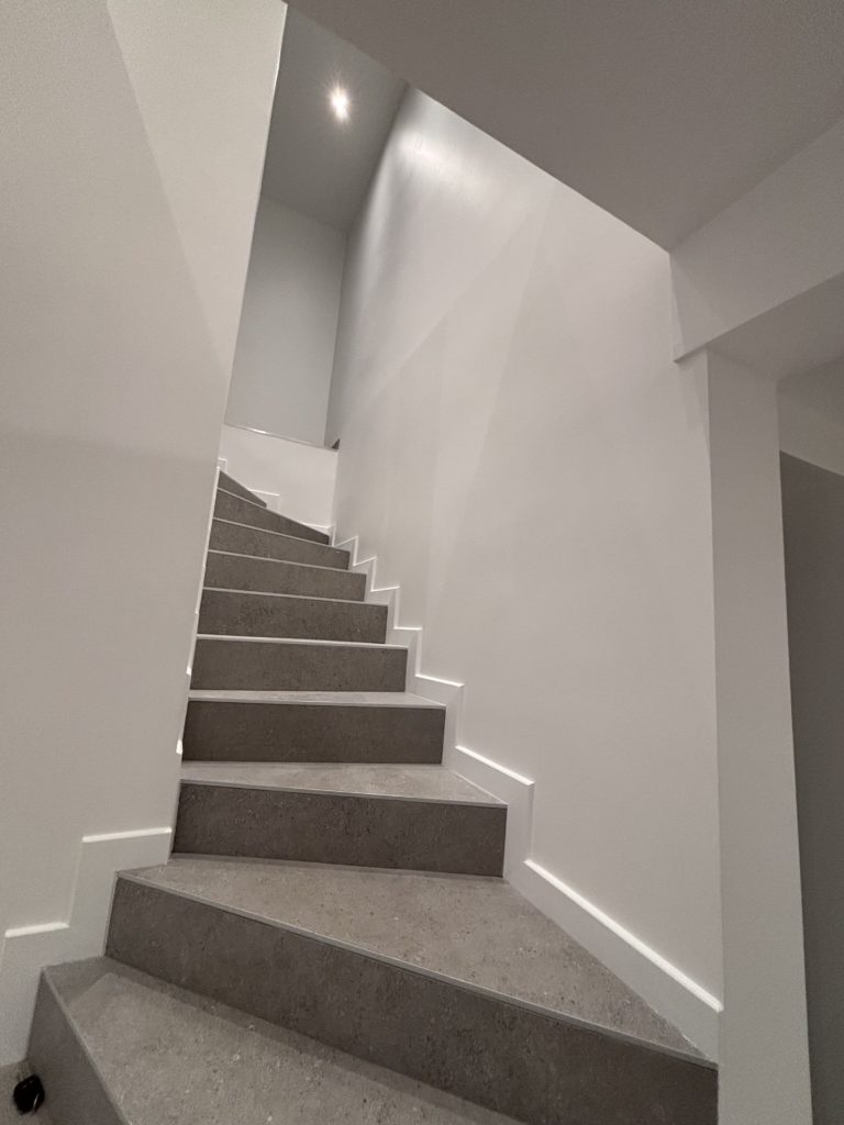 Chantier Prevessin‑Moëns : Peinture d’une Magnifique Villa