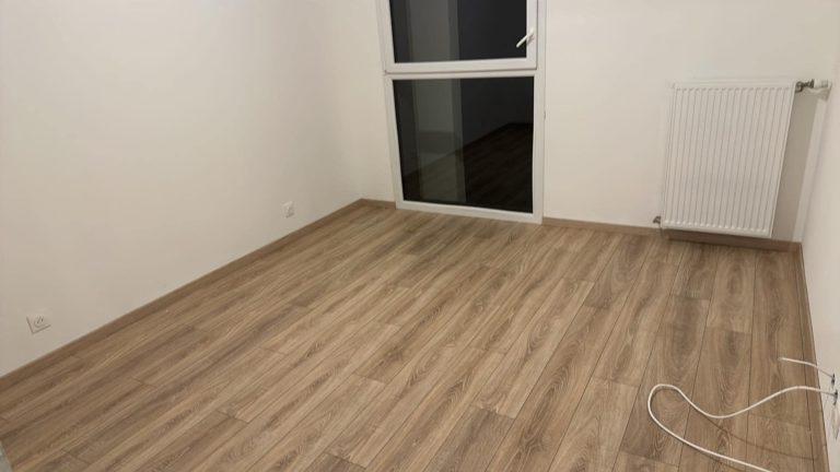 Chantier Cranves-Sales : Pose de parquet 