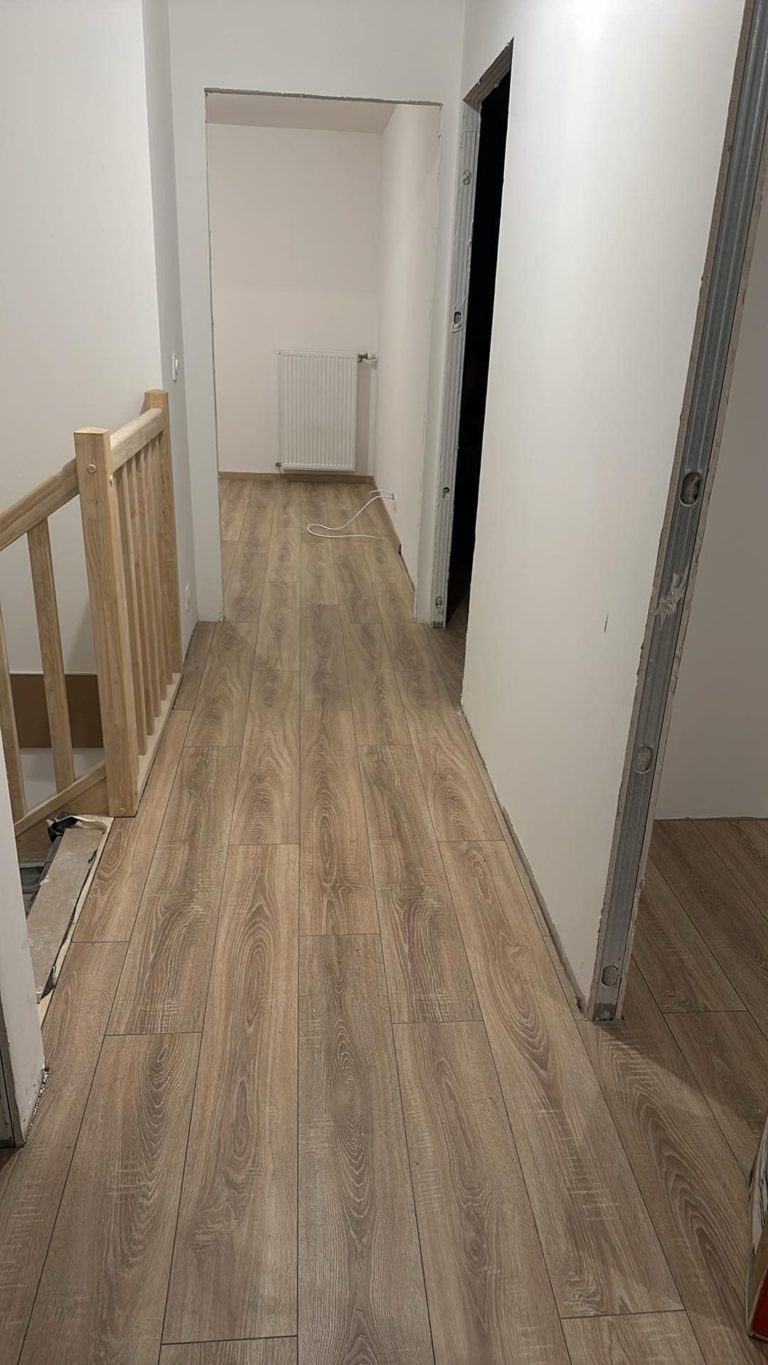 Chantier Cranves-Sales : Pose de parquet 