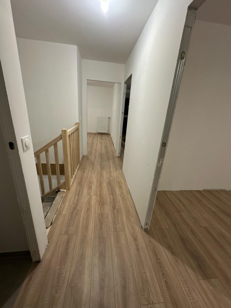 Chantier Cranves-Sales : Pose de parquet 